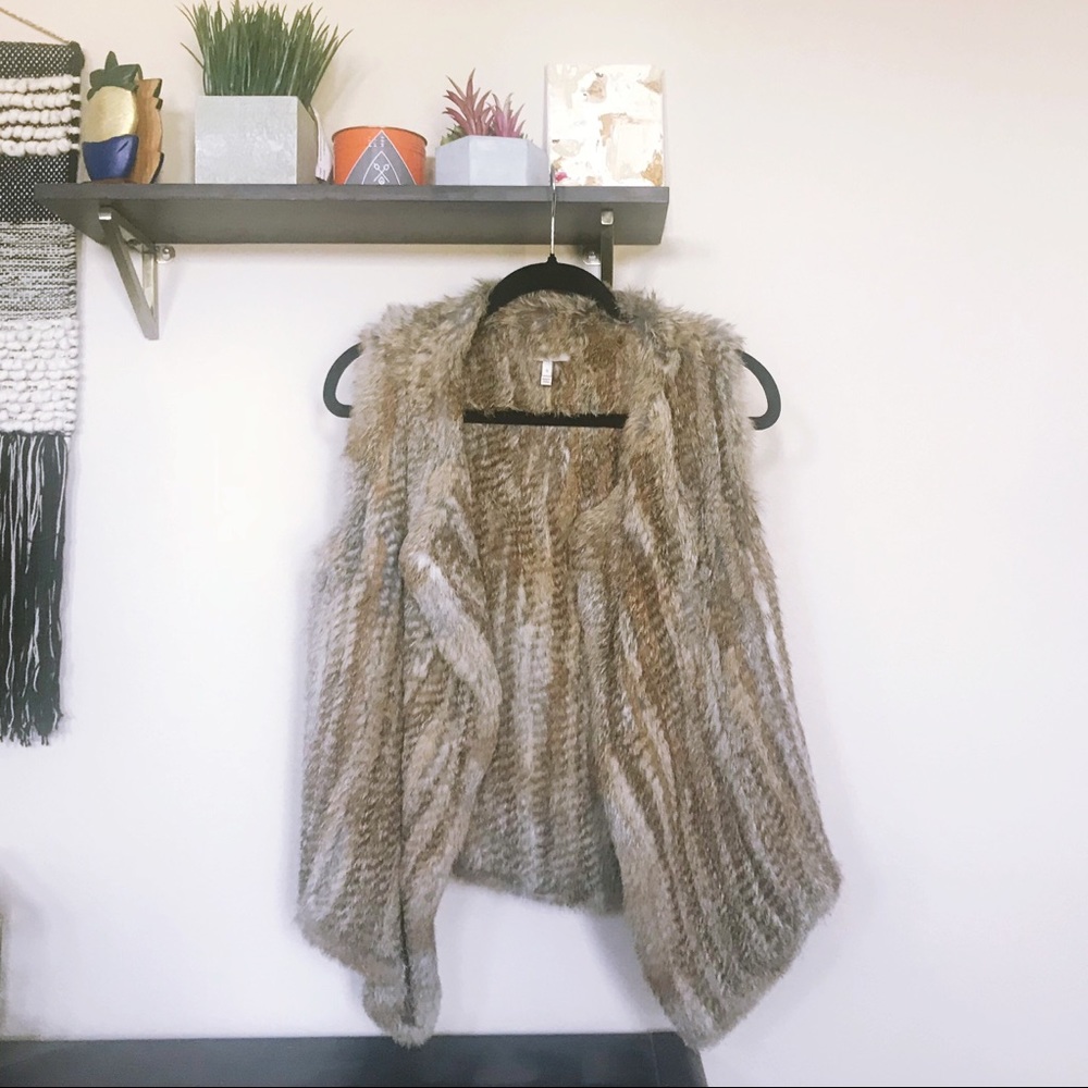 Joie Andoni *Real* Rabbit Fur Vest - Picture 6 of 8
